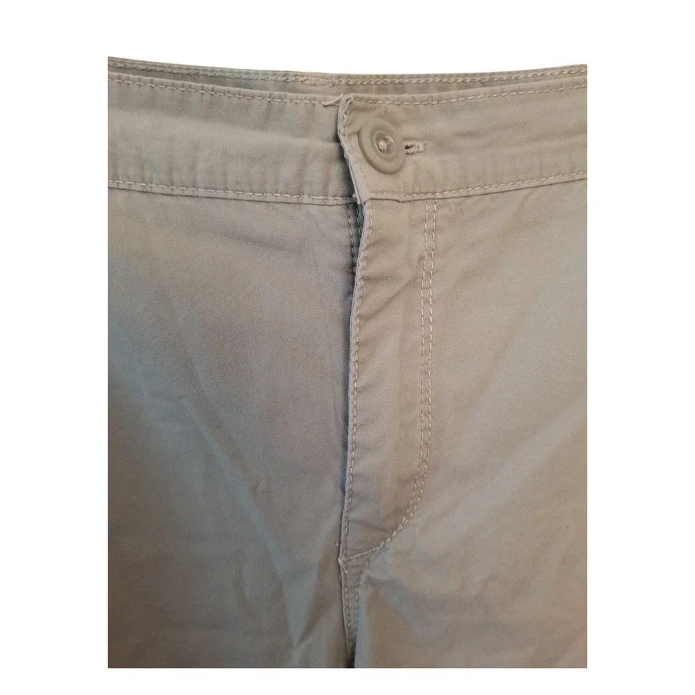 Gloria Vanderbilt Skimmer Gray Women's Shorts Size 12 37/38 Inseam 14 in - Picture 4 of 9